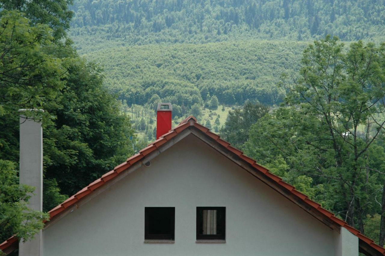 M & J Krasno Polje